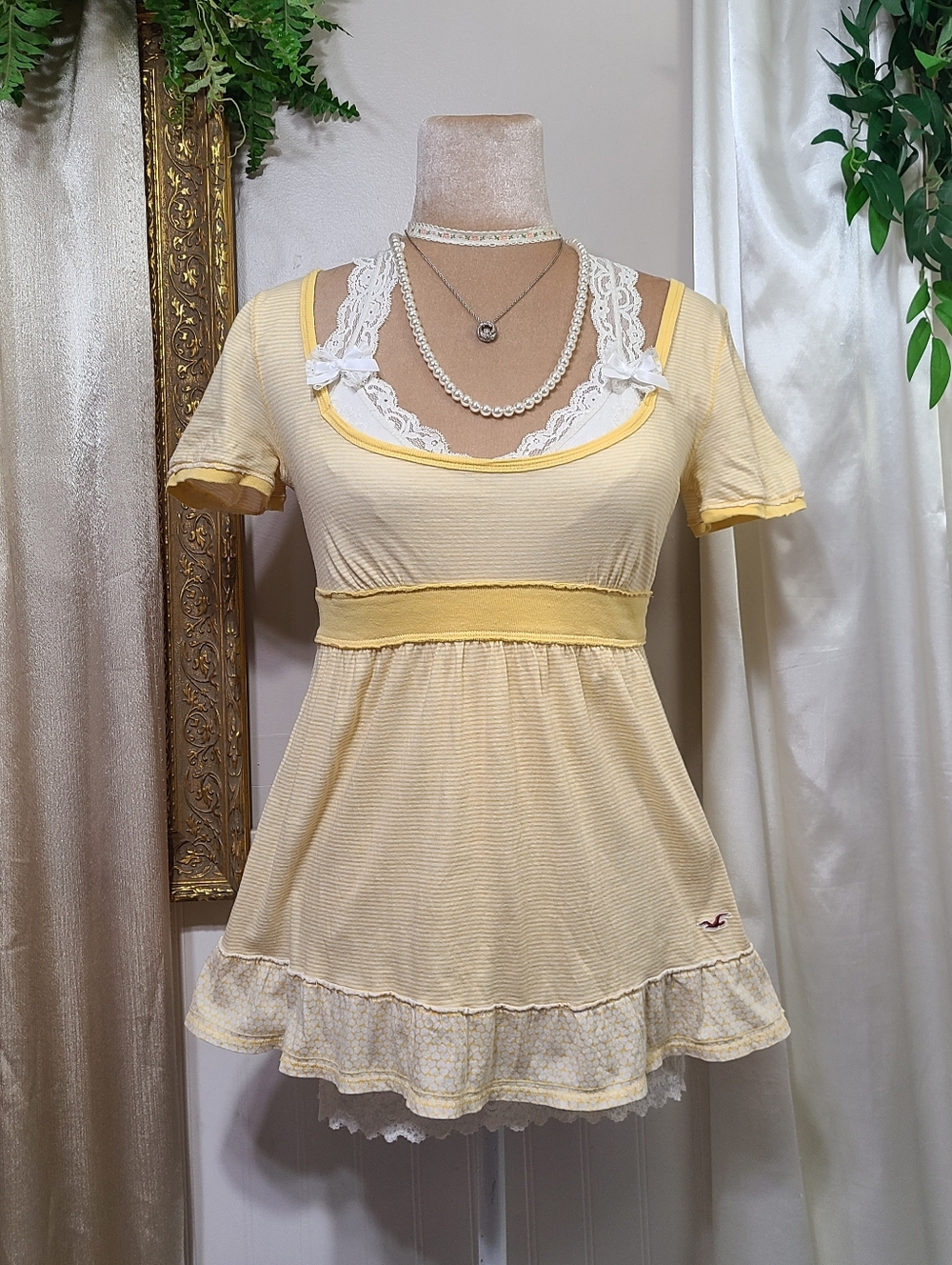 Rare ♡ Y2K ♡ Hollister Butter Yellow Striped Hearts Babydoll Top Short Sleeve